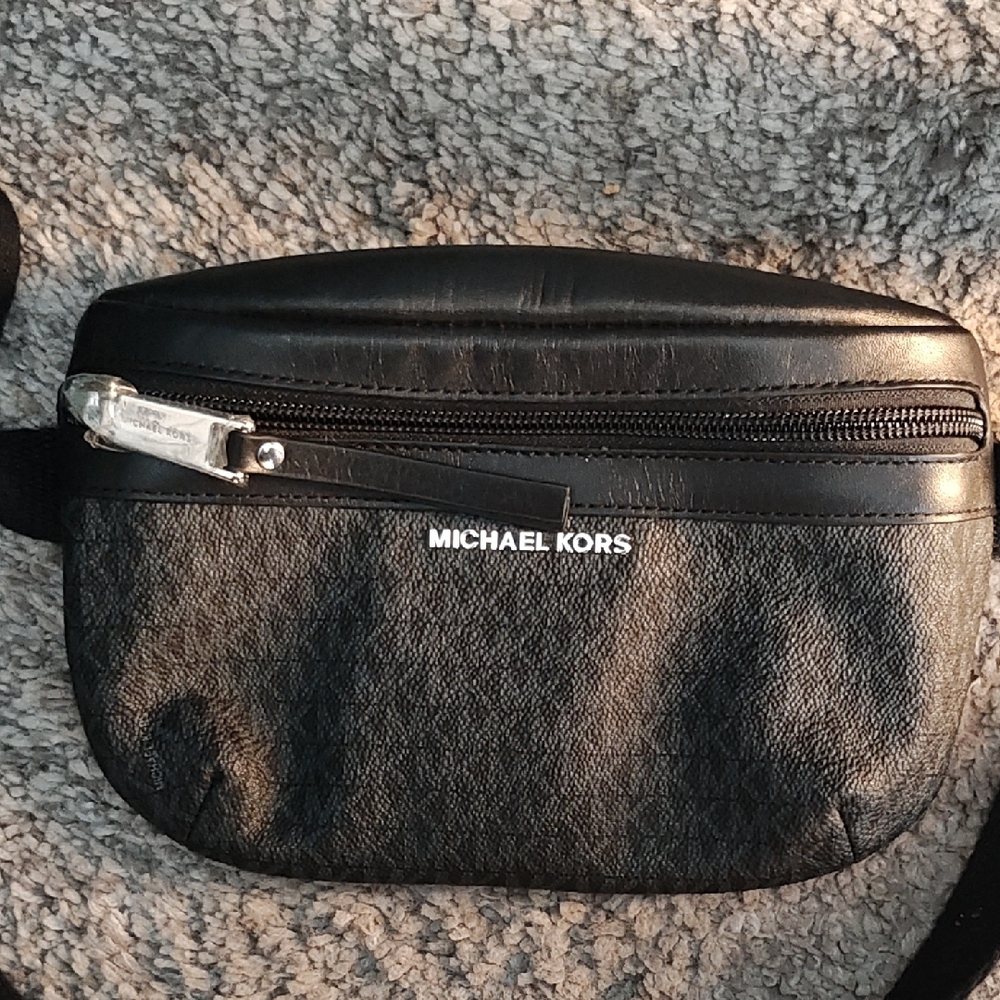 Michael Kors Black and Gray Belt Bag. New! - Picture 7 of 10